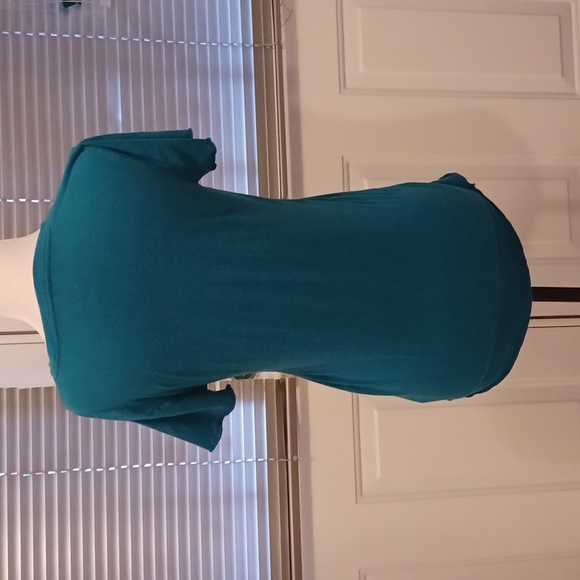 4/$40 Teal Blue Roots Tee - Size XL - Picture 4 of 9